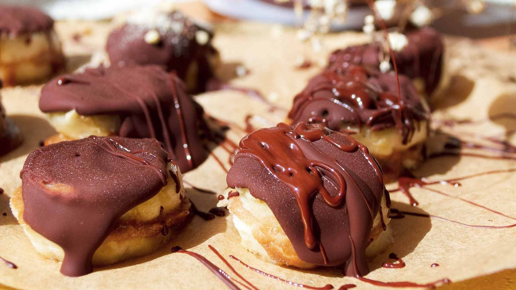 Frozen Banana Bites - der perfekte Sommersnack ohne Industriezucker - DATTELBÄR
