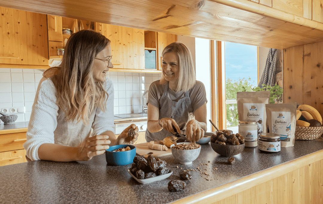 Banner Rezepte 2 Frauen in Küche 